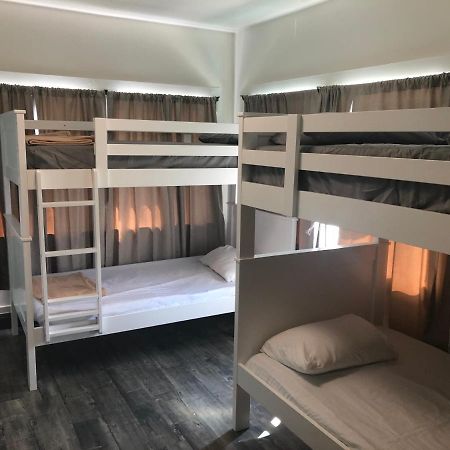 The Wilshire Metro Hostel Лос Анджелис Екстериор снимка