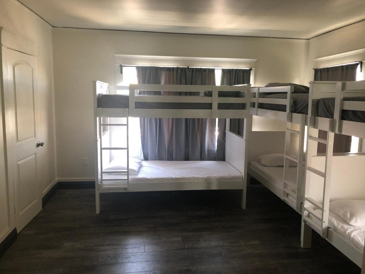 The Wilshire Metro Hostel Лос Анджелис Екстериор снимка